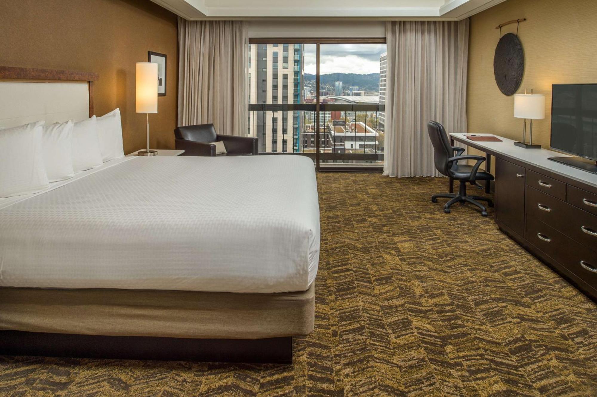 Doubletree By Hilton Portland Hotell Exteriör bild