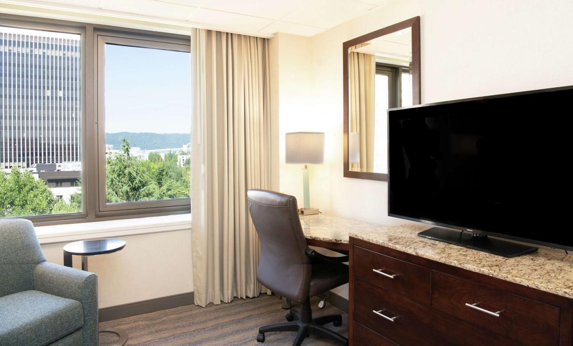 Doubletree By Hilton Portland Hotell Exteriör bild